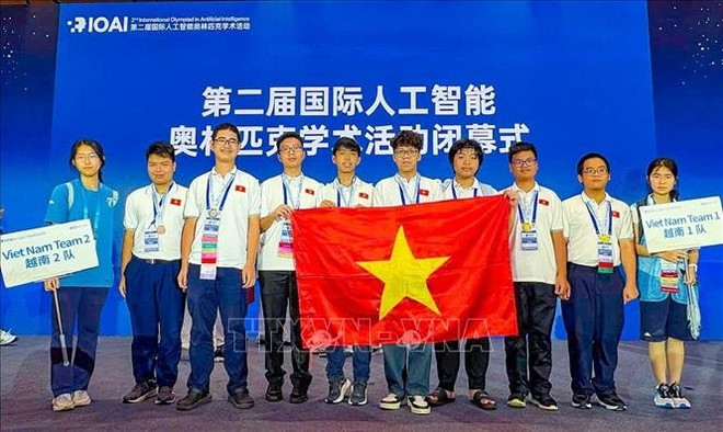 L'équipe nationale du Vietnam à l’Olympiade internationale d’intelligence artificielle 2025 en Chine. Photo : VNA doi-tuyen-2.jpg