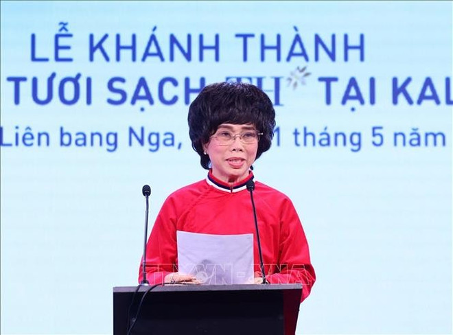 Thai Huong, fondatrice et présidente du Conseil stratégique du groupe de lait TH s'exprime lors de la cérémonie d'inauguration. Photo : VNA th2-12525.jpg