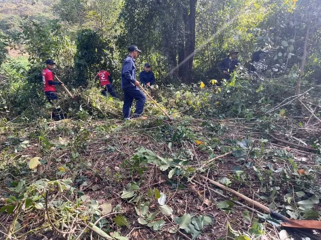 vna-potal-quang-ngai-doi-k53-quy-tap-04-hai-cot-liet-sy-o-lao-va-campuchia-8516265.jpg