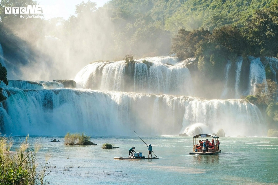 « Camper pour la nuit est également très paisible, mais il est conseillé d’emporter des vêtements chauds, car les températures chutent la nuit », recommande-t-il.
