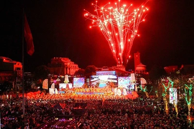 Ouverture du festival des fleurs de flamboyants 2018 à Hai Phong