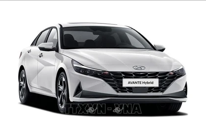 Hyundai a dévoilé la nouvelle Avante hybride à Séoul, le 13 août 2020. Photo : YONHAP/VNA