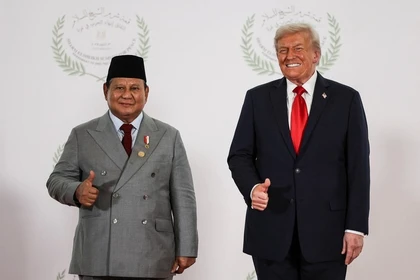 Le président indonésien Prabowo Subianto (à gauche) et le président américain Donald Trump. Photo: Politico