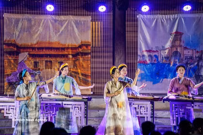 Représentation de musique traditionnelle vietnamienne au Temple de la Littérature. Photo: VNA