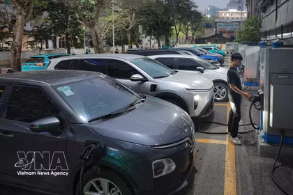 VETC, filiale de Tasco, a annoncé avoir connecté plus de 350 bornes de recharge à travers le pays. Photo : VNA