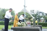 Le SG du Parti Tô Lâm rend hommage aux Héros morts pour la Patrie à Diên Biên. Photo : VNA