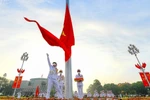 Une cérémonie de lever du drapeau sur la place Ba Dinh.