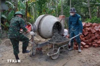 À ce jour, 400.000 briques ont déjà été transportées, le reste devant suivre par trains successifs. Photo: VNA