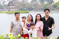 La famille constitue le fondement du bonheur et du développement durable. Photo: VNA