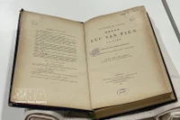 Cette œuvre a été imprimée en écriture vietnamienne Quoc ngữ en 1883. Photo: VNA 