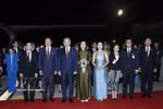 Adieux au secrétaire général et président To Lam et à son épouse à l'aéroport international Don Mueng. Photo : VNA.