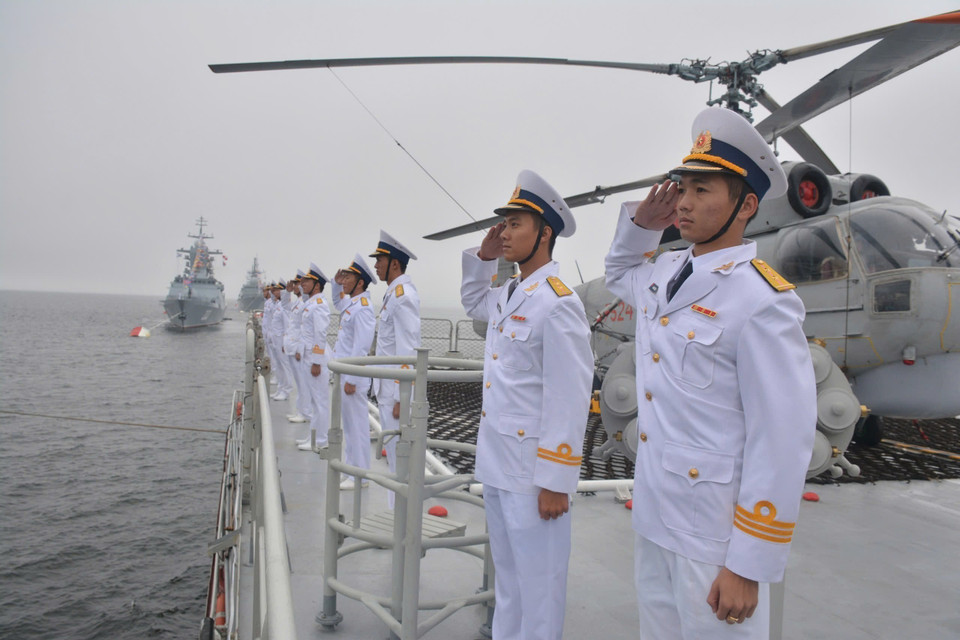 La protection de notre souveraineté maritime est une mission vitale que les officiers et soldats de la Région navale 4 accomplissent avec honneur et professionnalisme.