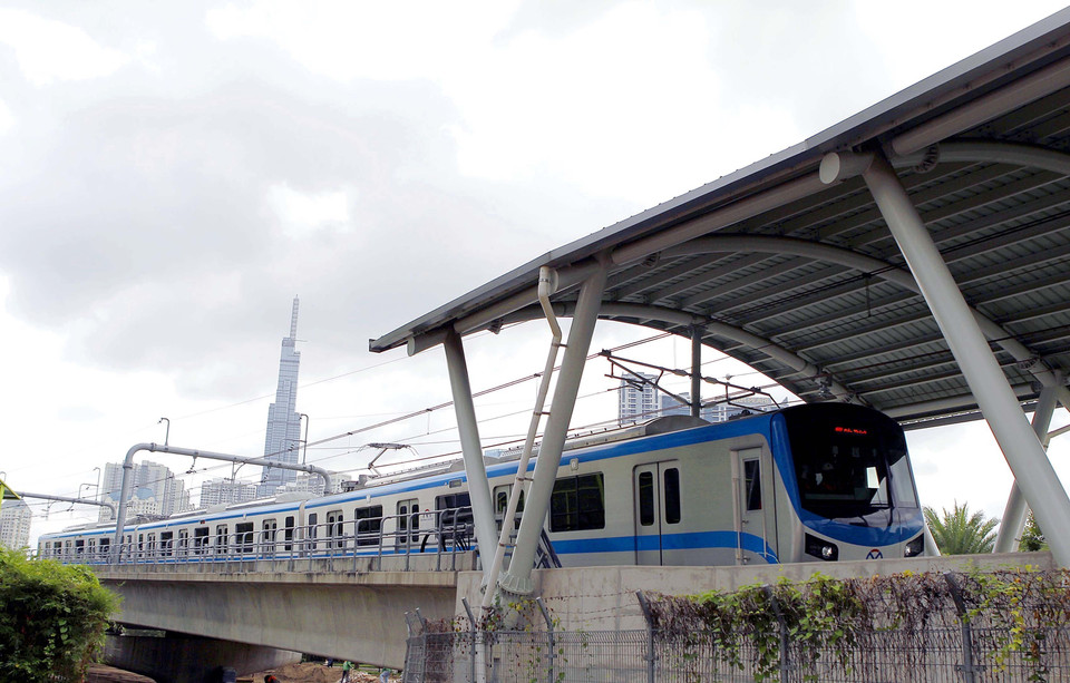 Hô Chi Minh-Ville a mis en service la ligne de métro n° 1 Bên Thành - Suôi Tiên.