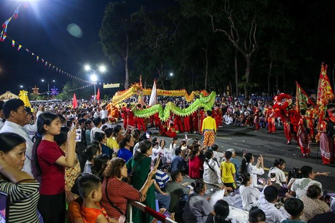 Tây Ninh connaît un développement rapide et devient l'une des destinations les plus attrayantes du Sud-Est, avec de nombreux festivals uniques. Photo : Giang Phuong - VNA