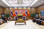 Le Premier ministre Le Minh Hung a rencontré, le 15 septembre à Hanoï, le roi de Thaïlande Maha Vajiralongkorn Phra Vajiraklaochaoyuhua et la reine, en visite d’État au Vietnam du 14 au 16 septembre 2026. Photo: VNA