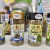 Des produits à base de poivre de Phu Quoc, certifiés OCOP trois étoiles de la province d'An Giang, sont exposés lors d'une exposition consacrée aux produits OCOP emblématiques du delta du Mékong. Photo : VNA