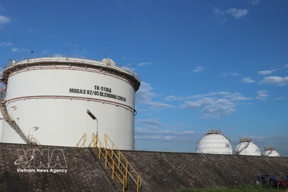 La raffinerie de Dung Quat a dépassé ses capacités opérationnelles, atteignant 123,5 % de sa capacité équivalente. Photo: VNA