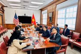 Séance de travail entre le ministre vietnamien de l’Industrie et du Commerce, Le Manh Hung et le secrétaire américain au Commerce, Howard Lutnick. Photo : moit.gov.vn