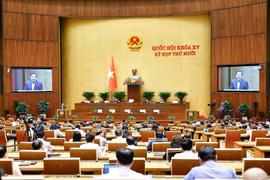 Le ministre de la Construction, Trân Hông Minh présente le projet de construction de l’aéroport international de Gia Binh. Photo: VNA