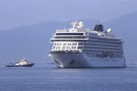 Le navire de croisière international Ms Viking Yidun dans les eaux de Khanh Hoa. Photo: VNA