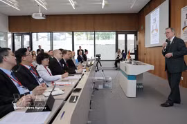 Le vice-président du Bundestag allemand, Bodo Ramelow s'exprime à la Conférence sur le Vietnam 2026. Photo: VNA