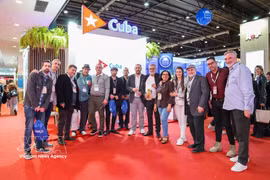 Le lancement du magazine PRISMA au salon international du tourisme FIT América Latina. Photo. VNA