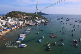 Vue d'en haut du village de pêche sur l'îlot Thom de Phu Quoc. Photo: VNA