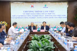 Séance de travail entre Petrovietnam et TKV. Photo: petrotimes.vn