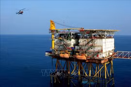 Une plate-forme de la joint-venture pétrolière Vietsovpetro. Photo: VNA