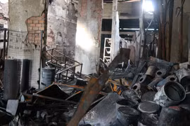 L’incendie survenu dans la matinée du 27 décembre dans la province de Dak Lak a causé la mort de quatre personnes d'une même famille. Photo: VNA