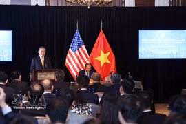 Le secrétaire général du Parti communiste du Vietnam et président vietnamien To Lam à la rencontre avec des experts et intellectuels vietnamiens aux États-Unis