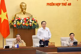 Le président de l'Assemblée nationale Trân Thanh Mân préside la 49e session du Comité permanent. Photo: VNA