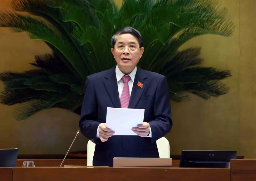 Le vice-président de l'Assemblée natonale Nguyen Duc Hai préside la séance de débat du développement socio-économique et du budget d’Etat. Photo: VNA