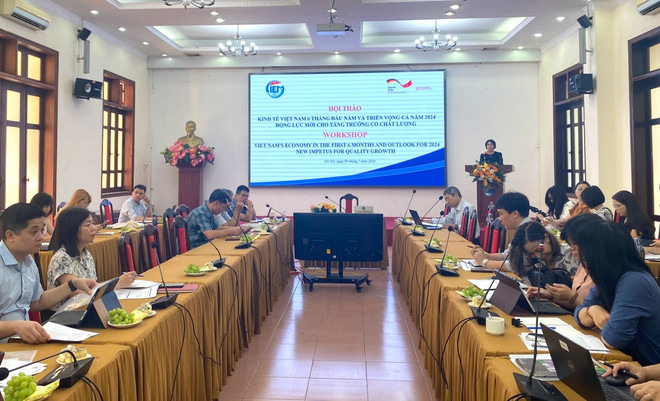 Séminaire organisée le 9 juillet pour annoncer le rapport "L'économie vietnamienne pendant les six premiers mois et les perspectives pour l’ensemble de l'année 2024". Photo: thuenhanuoc.vn 1.jpg