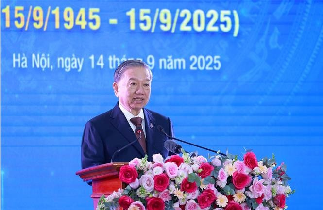 vna-potal-tong-bi-thu-to-lam-du-le-ky-niem-80-nam-ngay-truyen-thong-thong-tan-xa-viet-nam-8274101.jpg