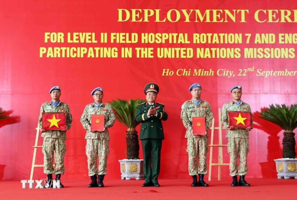 gin-giu-hoa-binh-lhq-10-1.jpg