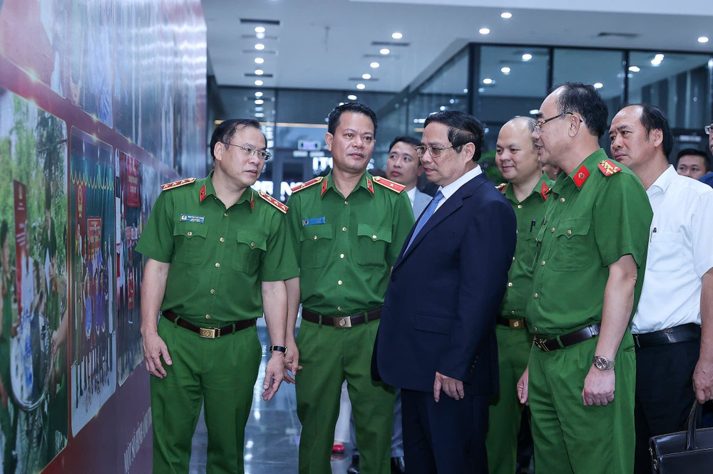 vna-potal-thu-tuong-du-hoi-nghi-so-ket-cong-tac-thu-nhan-mau-adn-cho-than-nhan-liet-si-chua-xac-dinh-duoc-danh-tinh-8172003.jpg