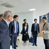 Des entreprises japonaises visitent et découvrent l'écosystème des startups et de l'innovation au Parc logiciel n°2. Photo : VNA