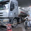 Le 7 mars, les prix de détail des carburants au Vietnam ont fortement augmenté. Photo : VNA
