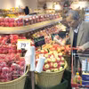 Les supermarchés multiplient les promotions sur les produits OCOP et les produits vietnamiens. Photo: VNA