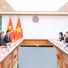 La réunion entre le vice-ministre vietnamien des Finances, Tran Quoc Phuong, et Bing Li, président de Bloomberg pour la région Asie-Pacifique. Photo: tapchikinhtetaichinh.vn