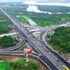 Projet clé d'extension de l'autoroute Ho Chi Minh-Ville-Long Thanh. Photo : VNA