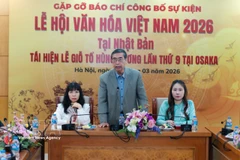 Nguyen Phu Binh, ancien vice-ministre des Affaires étrangères et président de l’Association de liaison avec les Vietnamiens résidant à l’étranger à la rencontre avec la presse. Photo: VNA