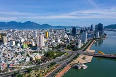 Da Nang s'est positionnée très tôt comme un « nouveau pôle de convergence pour les capitaux verts et la finance numérique ». Photo: VNA
