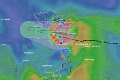 Selon le Centre national de prévision hydrométéorologique (NCHMF), vers 10h00 le 25 août, le typhon Kajiki se trouvait à environ 160 km à l’est-sud-est de la province de Nghê An (Centre), avec des vents atteignant le niveau 14 et des rafales allant jusqu’au niveau 17. 