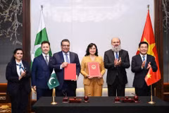La cinquième réunion du sous-comité mixte Vietnam-Pakistan sur le commerce, qui s'est tenue le 11 juillet à Hanoï. Photo: VNA