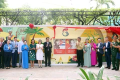 Cérémonie d'inauguration de la fresque murale célébrant l'amitié durable entre le Vietnam et Cuba. Photo: VNA