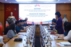 Réunion de travail entre la Maison d’édition politique nationale « Su That » (Vérité) et le Centre Fidel Castro Ruz. Photo: Maison d’édition politique nationale « Su That » 