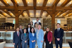 La vice-ministre vietnamienne des Affaires étrangères, Le Thi Thu Hang, et la secrétaire d'État au Commerce et aux Investissements du ministère danois des Affaires étrangères, Lina Gandløse Hansen ont coprésidé la troisième consultation politique Vietnam-Danemark. Photo: VNA