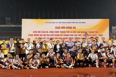 Le match de football caritatif pour Cuba à Hô Chi Minh-Ville. Photo: VNA